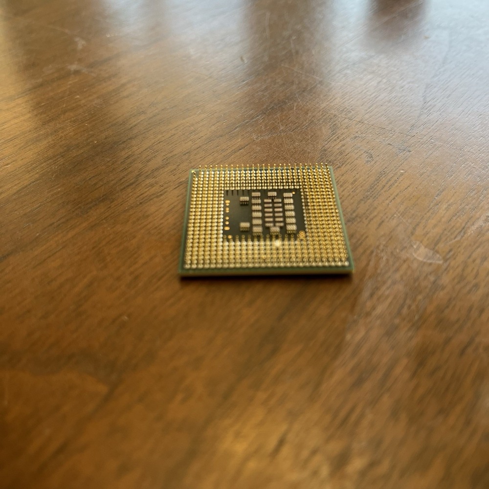 Laptop Computer SL8VZ Intel CPU 1.60/1M/533 Processor - Picture 2 of 4